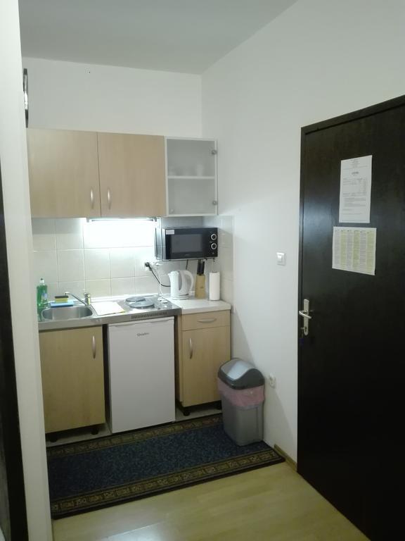Studio Apartments Ivica พรีมอชเตน ภายนอก รูปภาพ